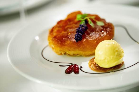 Paul Gauguin Cruises MS Paul Gauguin L'Etoile Dishes 3 ©Paul Gauguin Cruises.jpg